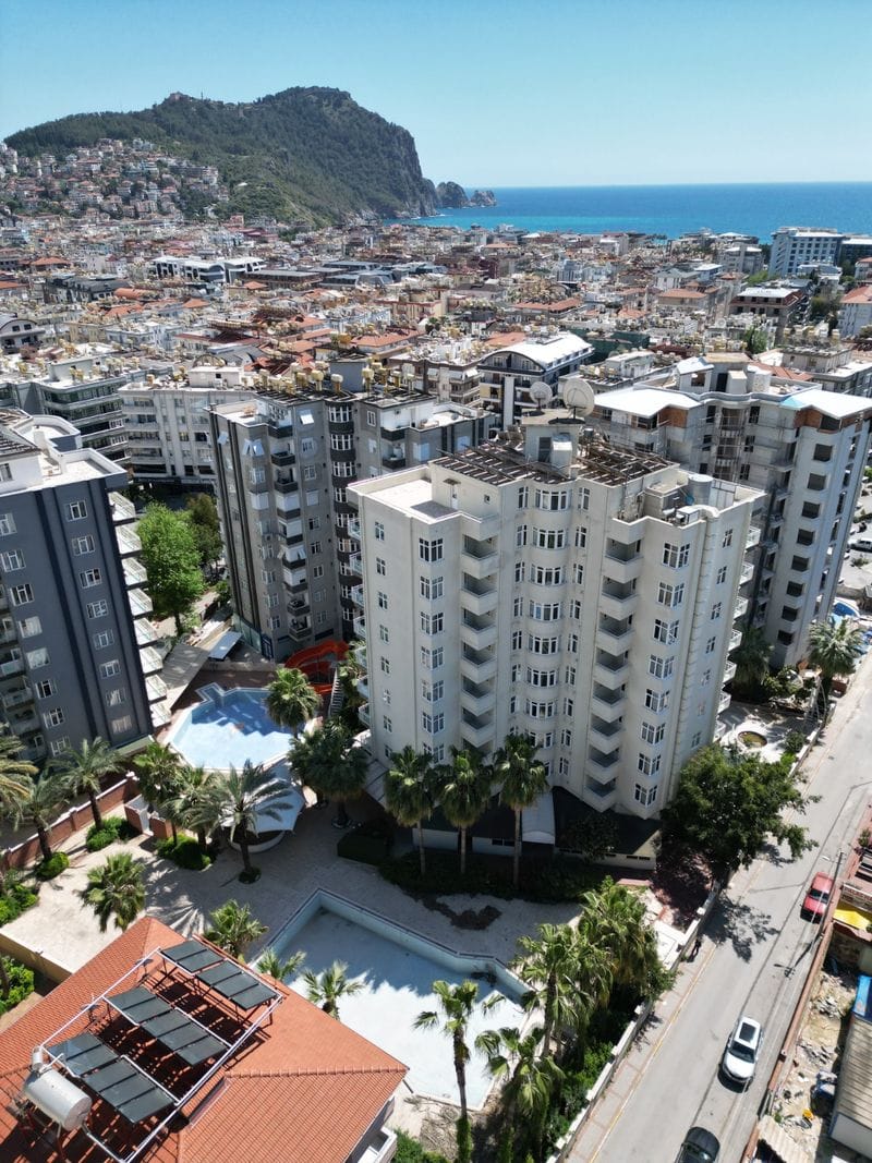 Современные квартиры в жилом комплексе от застройщика в районе пляжа Клеопатра (030121) — фото 2