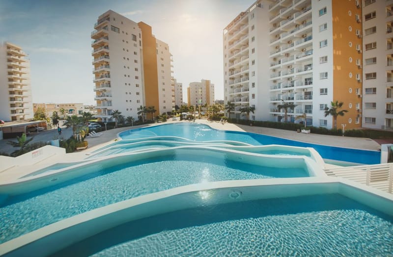 Квартиры в современном высотном комплексе в Искеле (005278) — фото 12