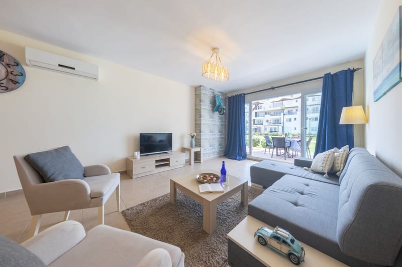 Разнообразные апартаменты в жилом комплексе на берегу южной стороны полуострова Карпас, в туристической зоне Бафра (002198) — фото 23