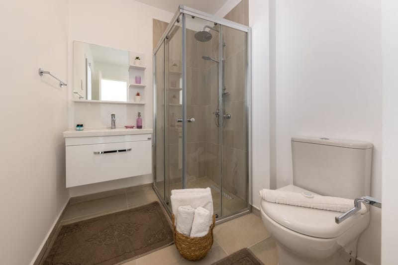 Разнообразные апартаменты в жилом комплексе на берегу южной стороны полуострова Карпас, в туристической зоне Бафра (002198) — фото 30