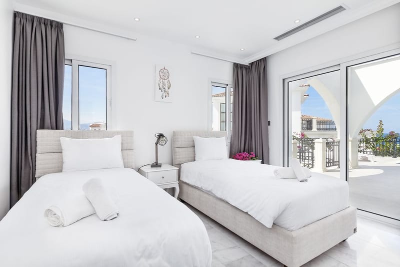 Виллы в комплексе на берегу Средиземного моря, в самом сердце Эсентепе (011498) — фото 30