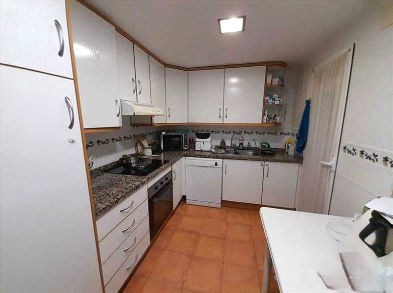 Просторная квартира с 4 спальнями в самом центре Аликанте (186237) — фото 2