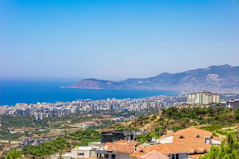 Шикарная вилла с видом на горы и море на продажу в районе Каргыджак (004422) — фото 10