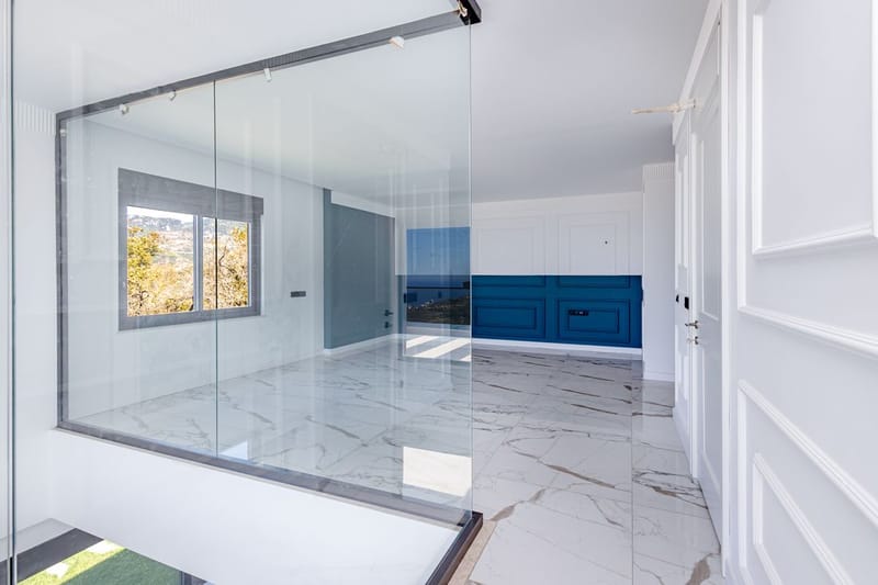 Шикарная вилла с видом на горы и море на продажу в районе Каргыджак (004422) — фото 20